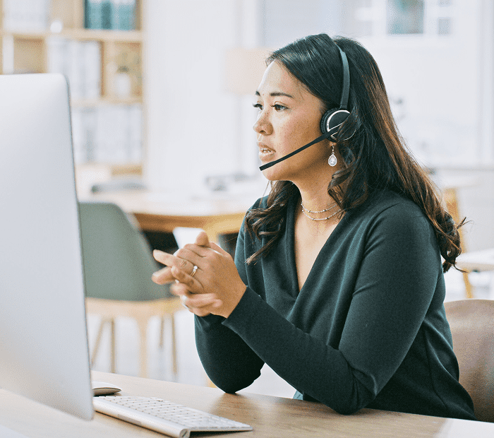 receptionist women