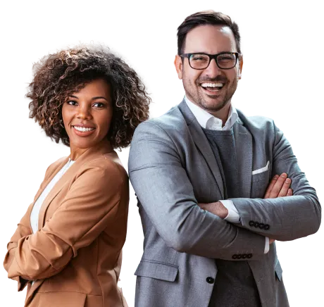 Homme et femme souriant