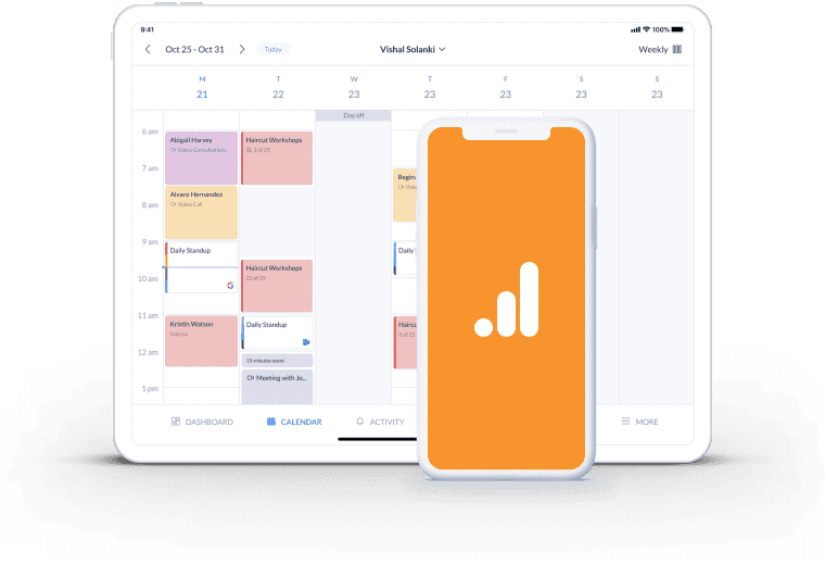 page de calendrier sur ordinateur et analytics sur mobile